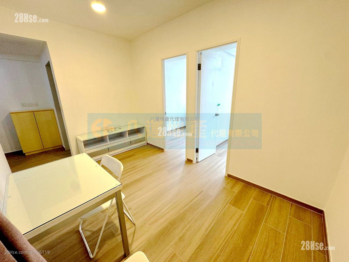 鴻裕大廈 租盤 2 房 , 1 浴室 370 平方呎