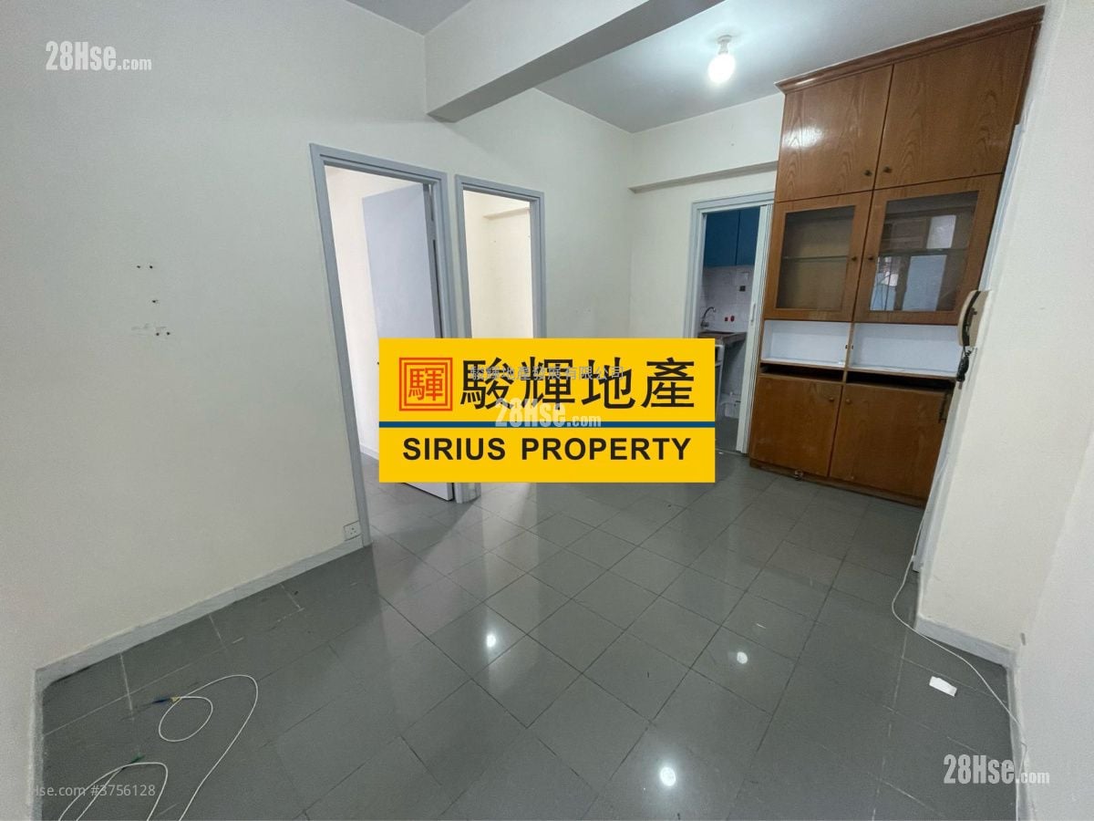 Tak Hay Building Sell 2 Bedrooms , 1 Bathroom 292 ft²