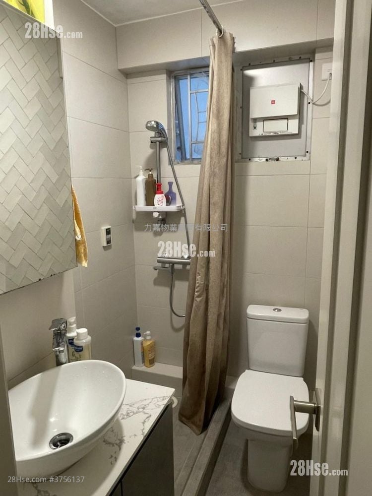 富丽园 售盘 3 房 , 2 浴室 681 平方尺