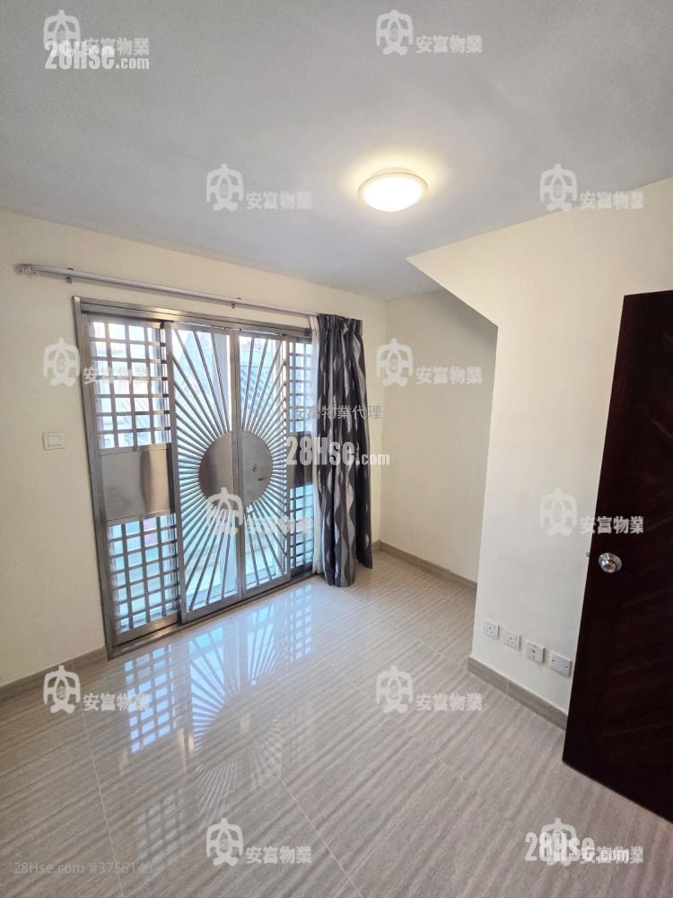 林村 售盘 2 房 , 2 浴室 598 平方尺