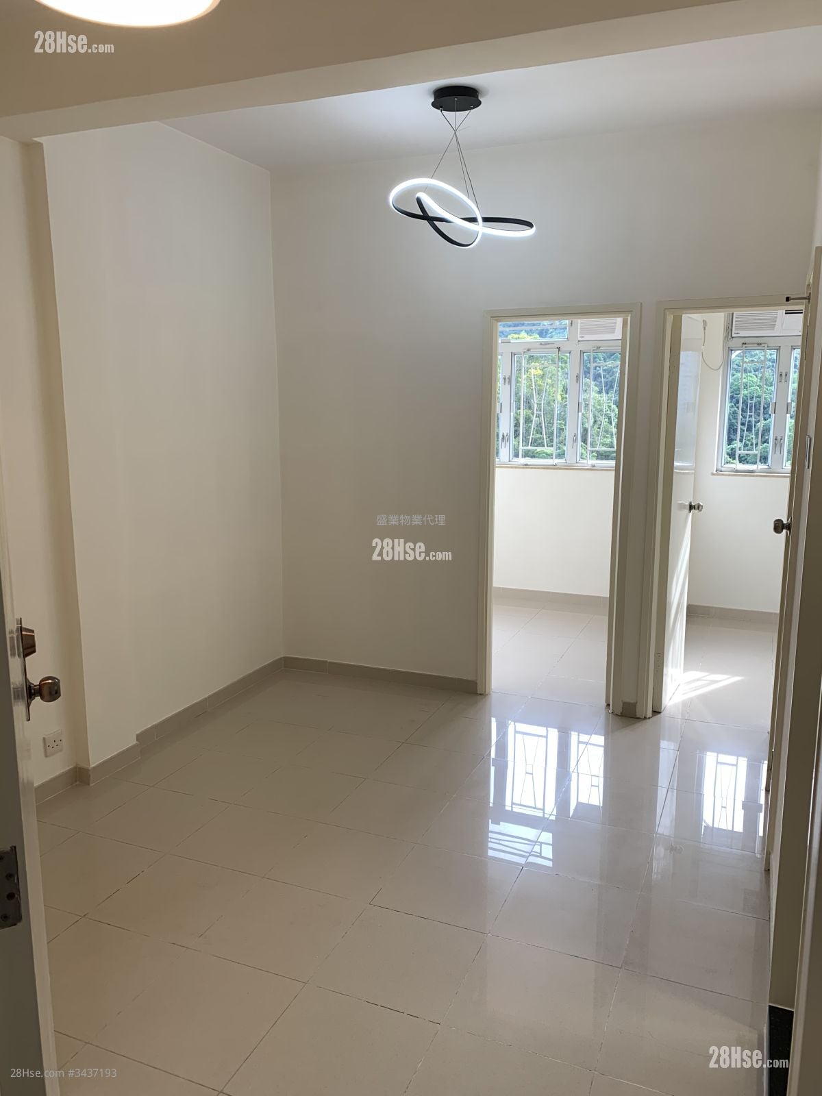 建业大楼 租盘 2 房 , 1 浴室 257 平方尺