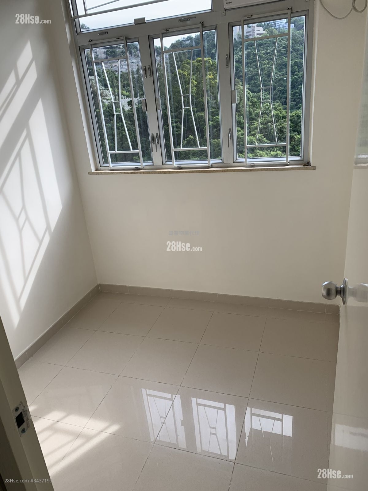 建业大楼 租盘 2 房 , 1 浴室 257 平方尺