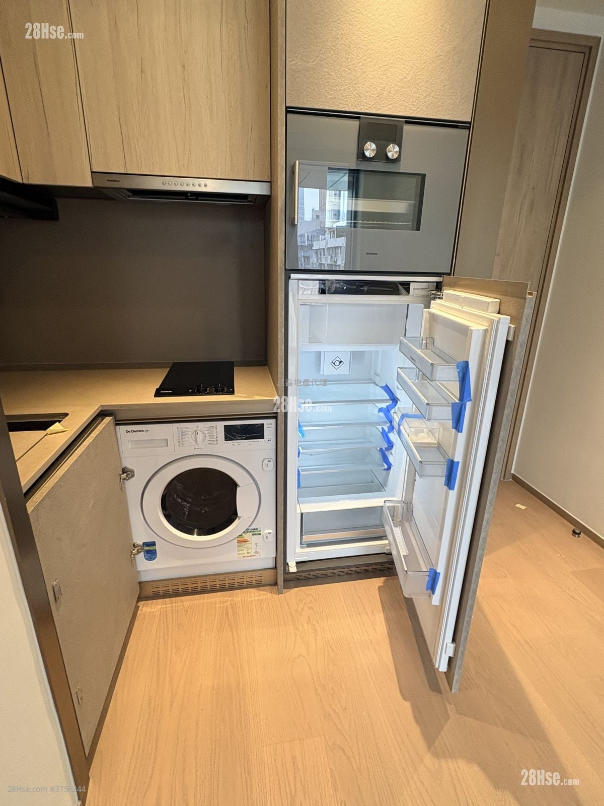 101 Kings Road 租盤 2 房 , 1 浴室 376 平方呎