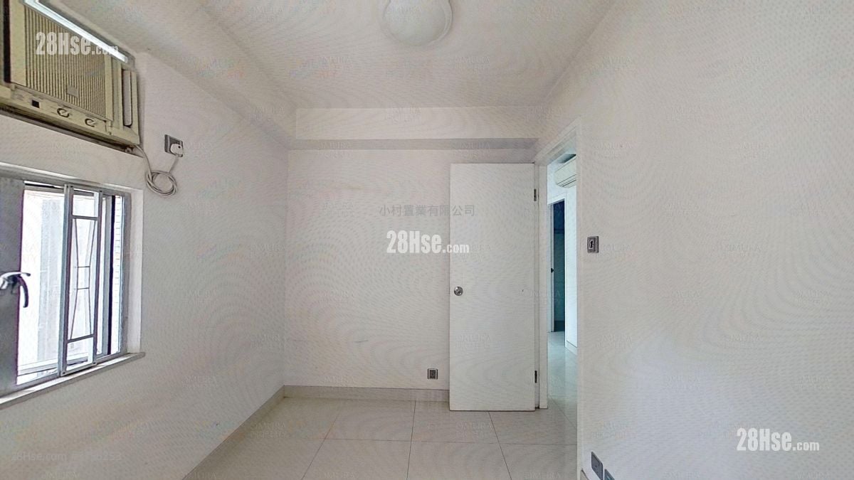 bedroom 2: Pearl Court Sell 2 Bedrooms , 1 Bathroom 435 ft²