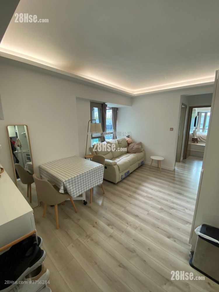 Yoho Town 售盘 2 房 , 1 浴室 393 平方尺