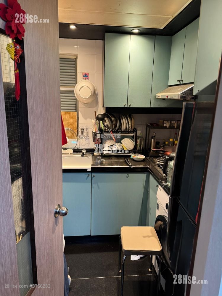 The Metro City Rental 2 Bedrooms , 1 Bathroom 363 ft²