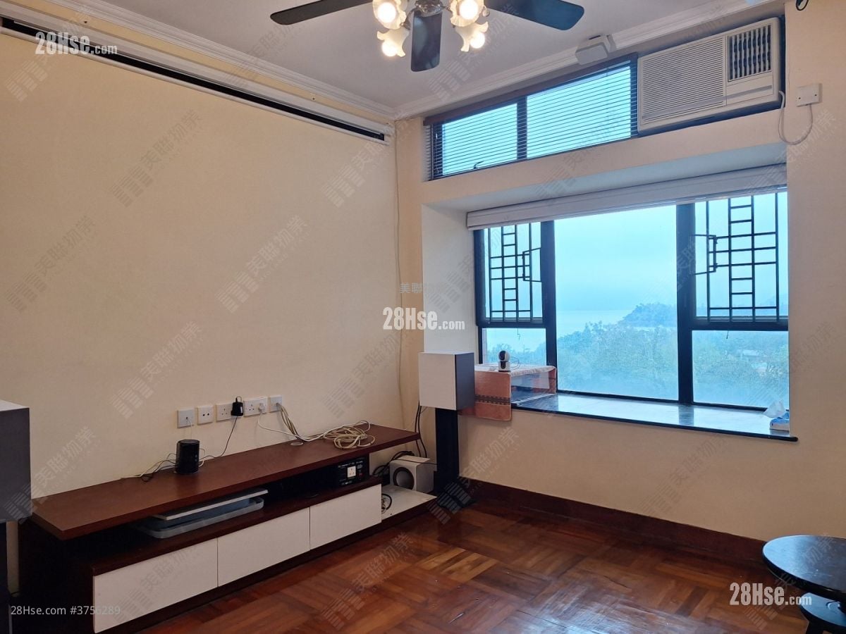 Villa Athena Sell 3 Bedrooms , 2 Bathrooms 727 ft²