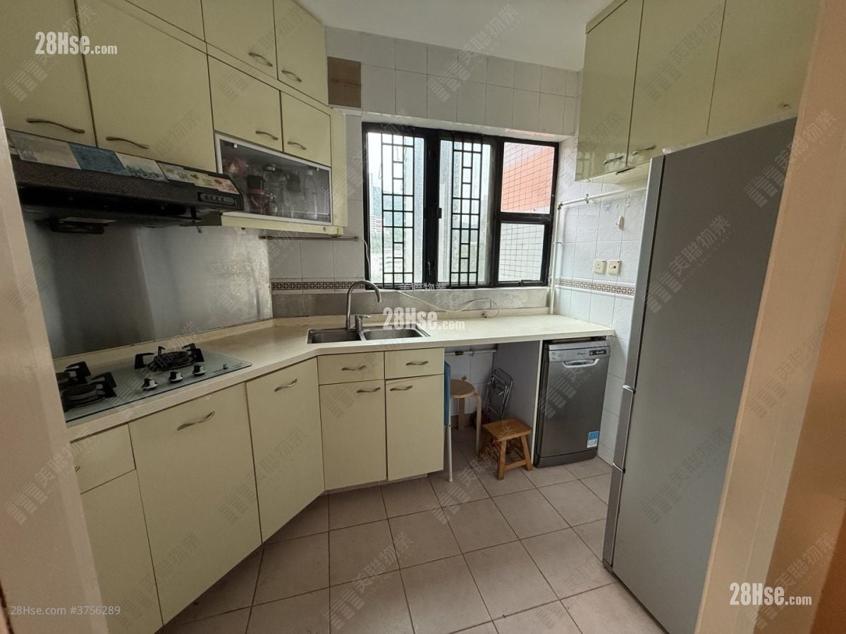 Villa Athena Sell 3 Bedrooms , 2 Bathrooms 727 ft²