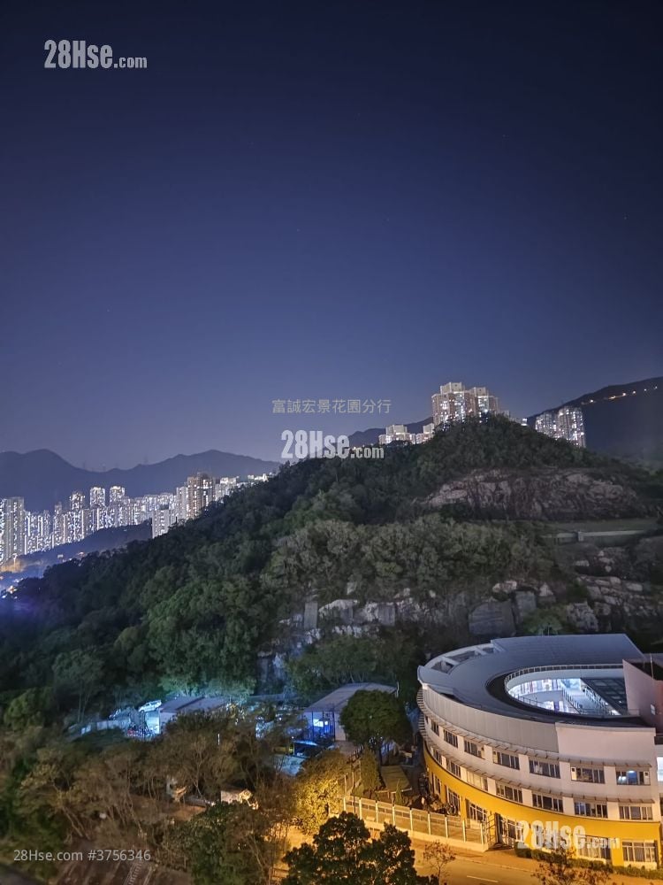 Choi Fung Court Sell 2 Bedrooms , 1 Bathroom 597 ft²