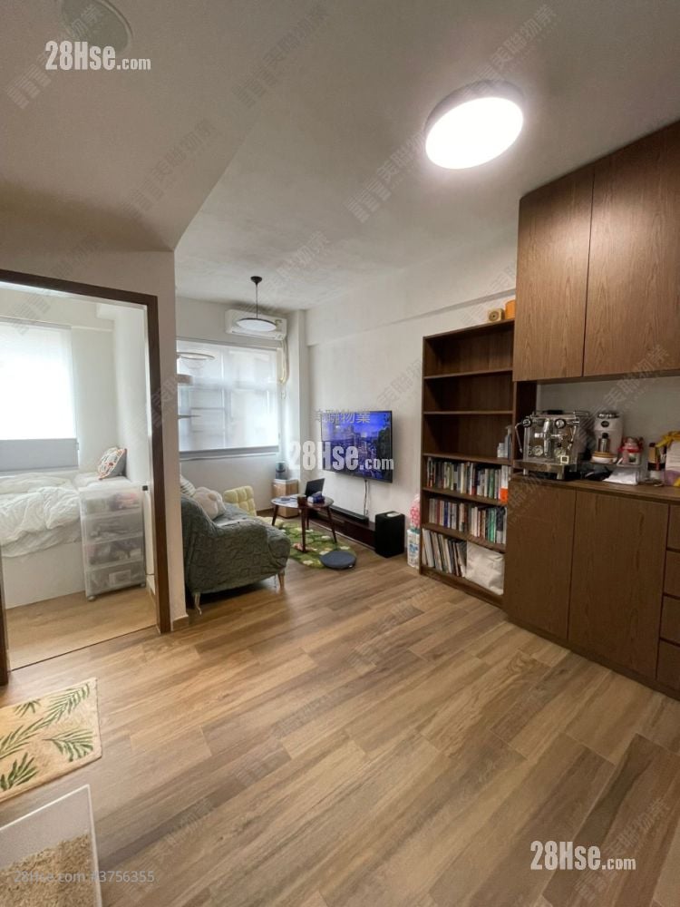 Wing Hing Building Sell 2 Bedrooms , 1 Bathroom 320 ft²