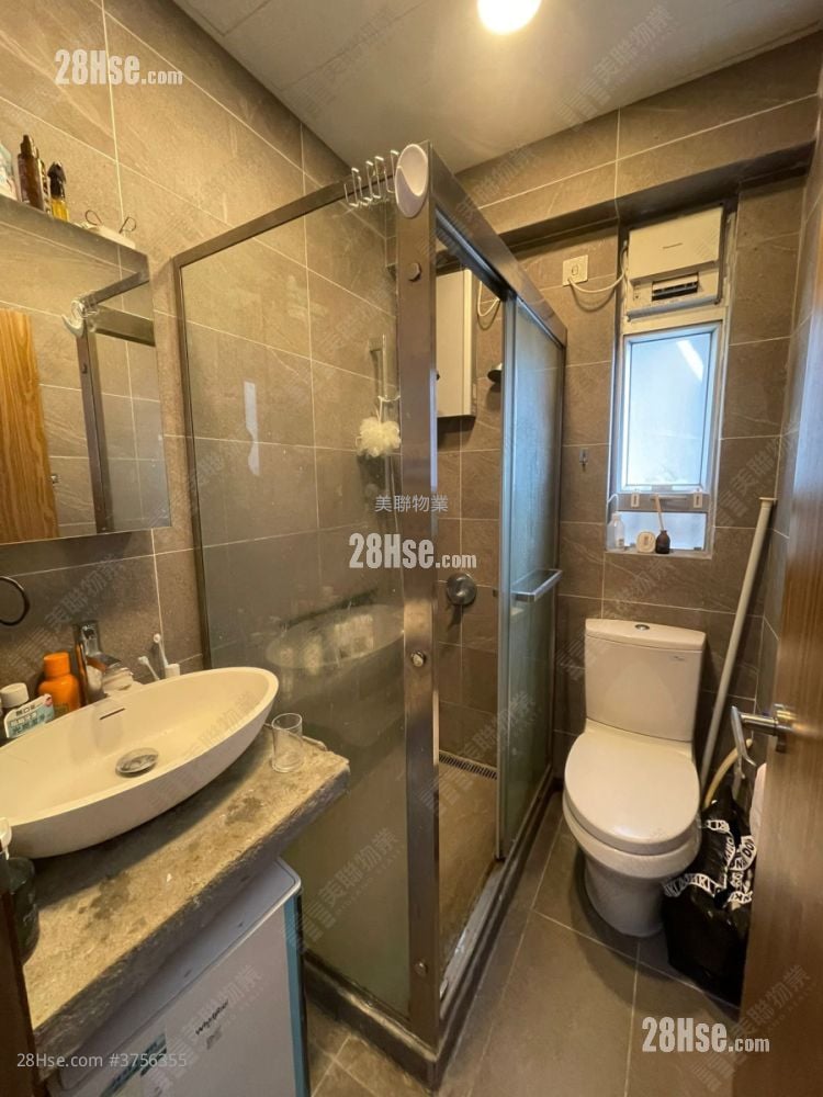 Wing Hing Building Sell 2 Bedrooms , 1 Bathroom 320 ft²