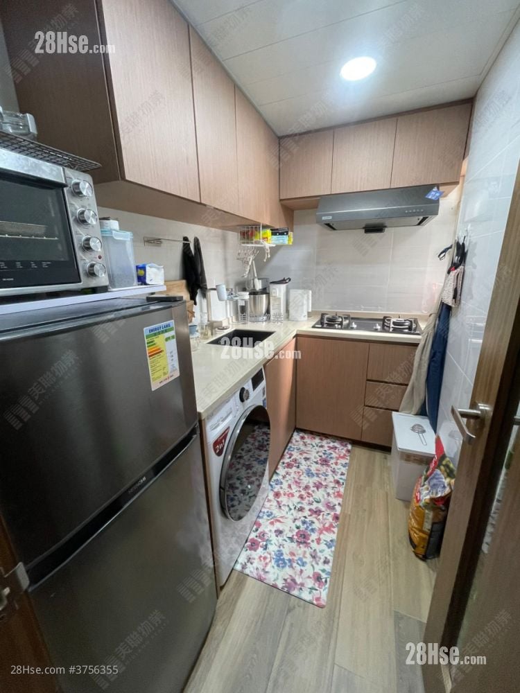 Wing Hing Building Sell 2 Bedrooms , 1 Bathroom 320 ft²