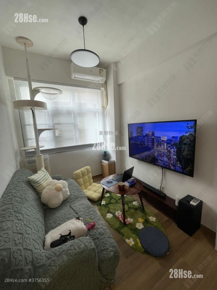Wing Hing Building Sell 2 Bedrooms , 1 Bathroom 320 ft²