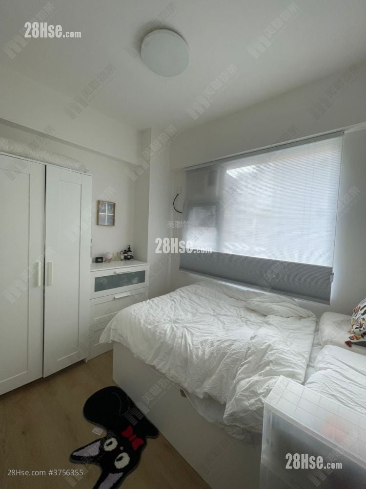 Wing Hing Building Sell 2 Bedrooms , 1 Bathroom 320 ft²