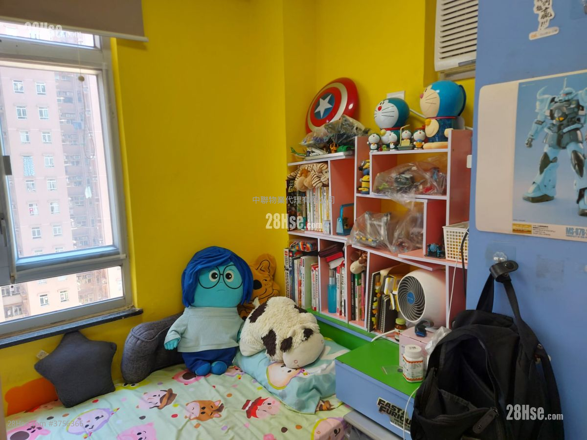 云叠花园 售盘 3 房 , 1 浴室 593 平方尺