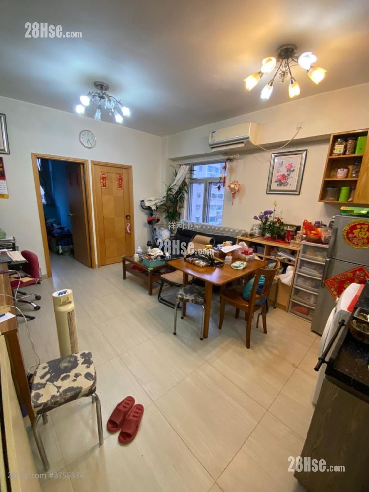 Shing Hing Building Sell 2 Bedrooms 427 ft²