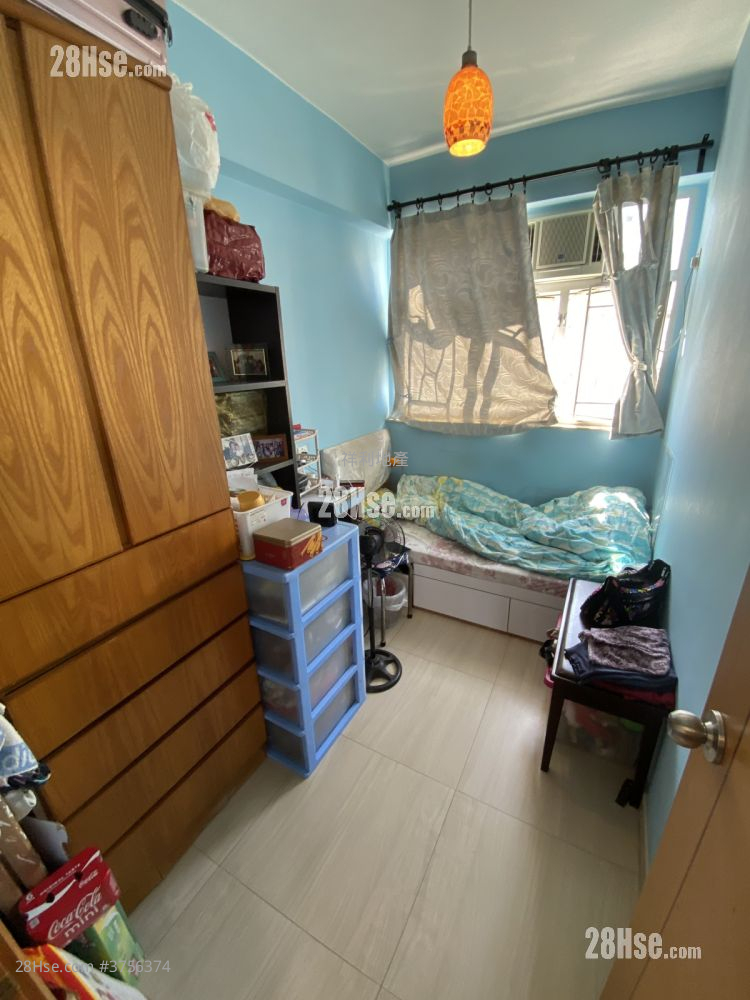 Shing Hing Building Sell 2 Bedrooms 427 ft²