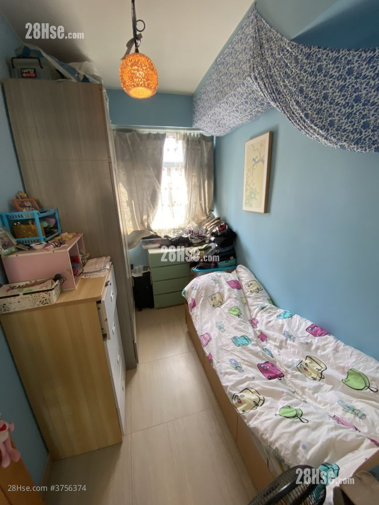 Shing Hing Building Sell 2 Bedrooms 427 ft²