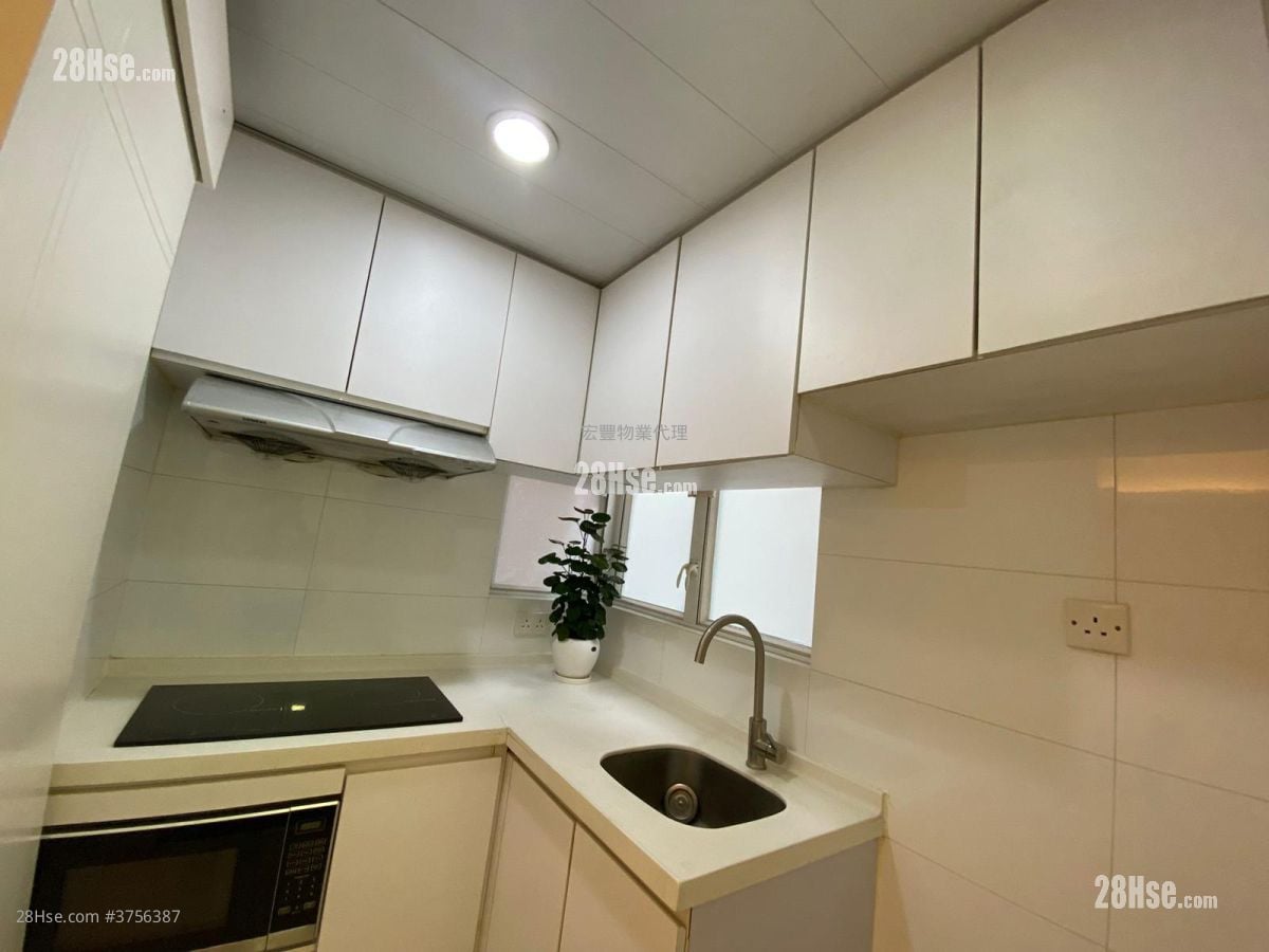 Shun Hing Building Rental 1 Bedroom , 1 Bathroom 471 ft²