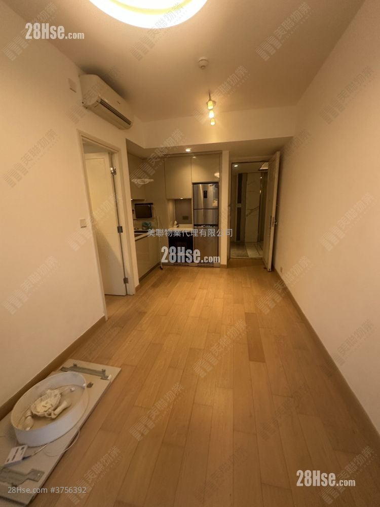 Monterey Sell 1 Bedroom , 1 Bathroom 364 ft²