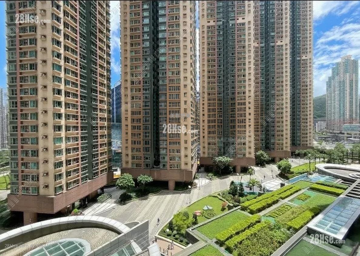 Park Central Sell 2 Bedrooms , 1 Bathroom 384 ft²