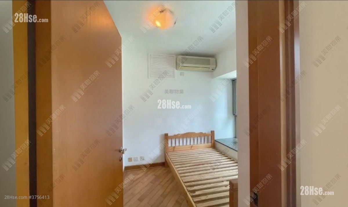 Park Central Sell 2 Bedrooms , 1 Bathroom 384 ft²