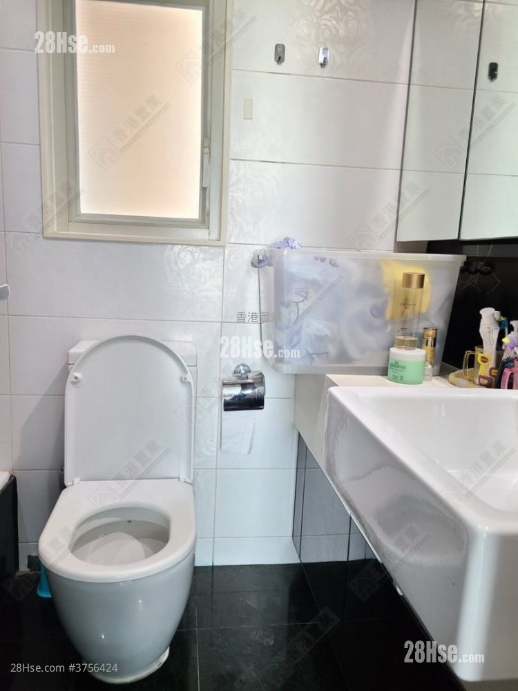 Shining Heights Sell 2 Bedrooms , 1 Bathroom 555 ft²