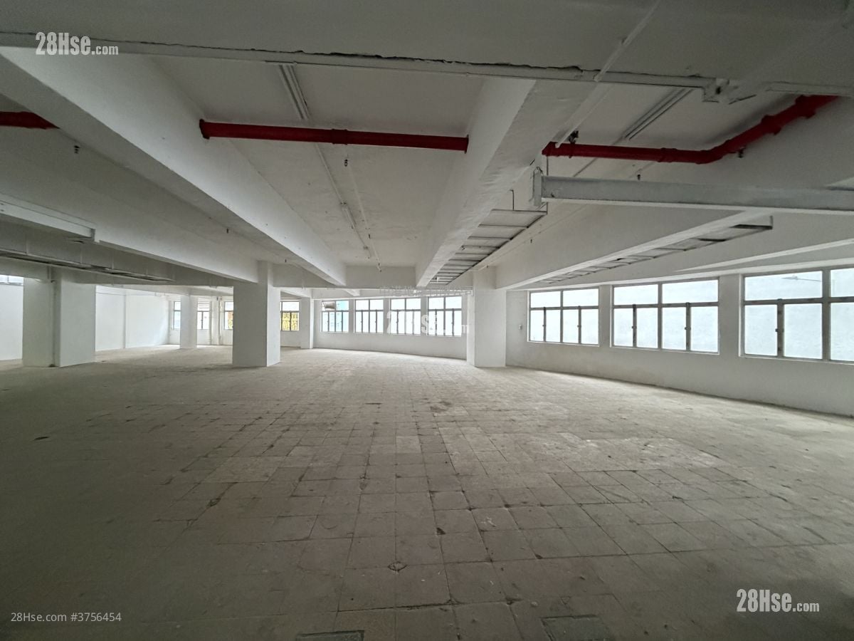 Wah Wing Industrial Building Sell 3 Toilets 4,210 ft²