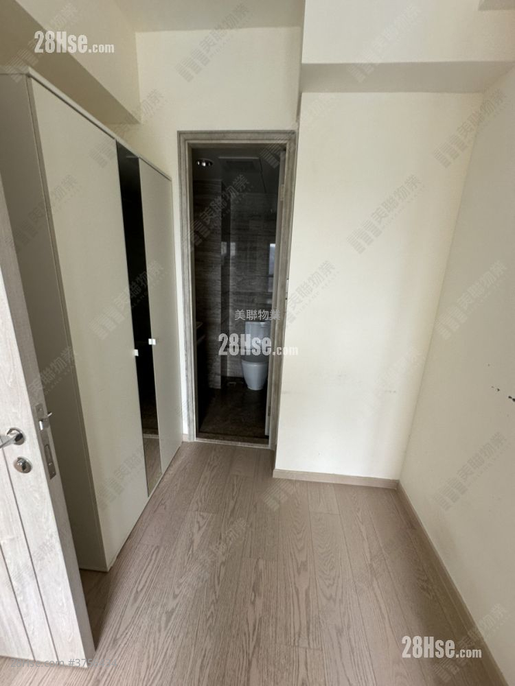 Sea To Sky Sell 3 Bedrooms , 2 Bathrooms 707 ft²