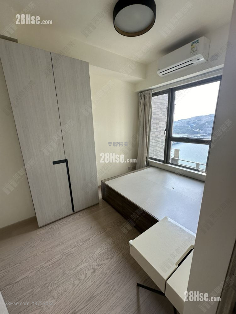 Sea To Sky Sell 3 Bedrooms , 2 Bathrooms 707 ft²