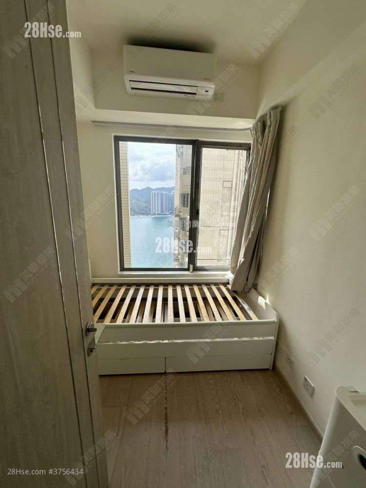 Sea To Sky Sell 3 Bedrooms , 2 Bathrooms 707 ft²