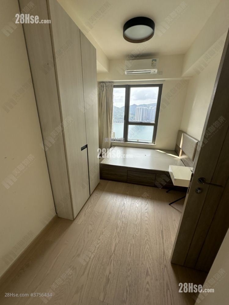 Sea To Sky Sell 3 Bedrooms , 2 Bathrooms 707 ft²