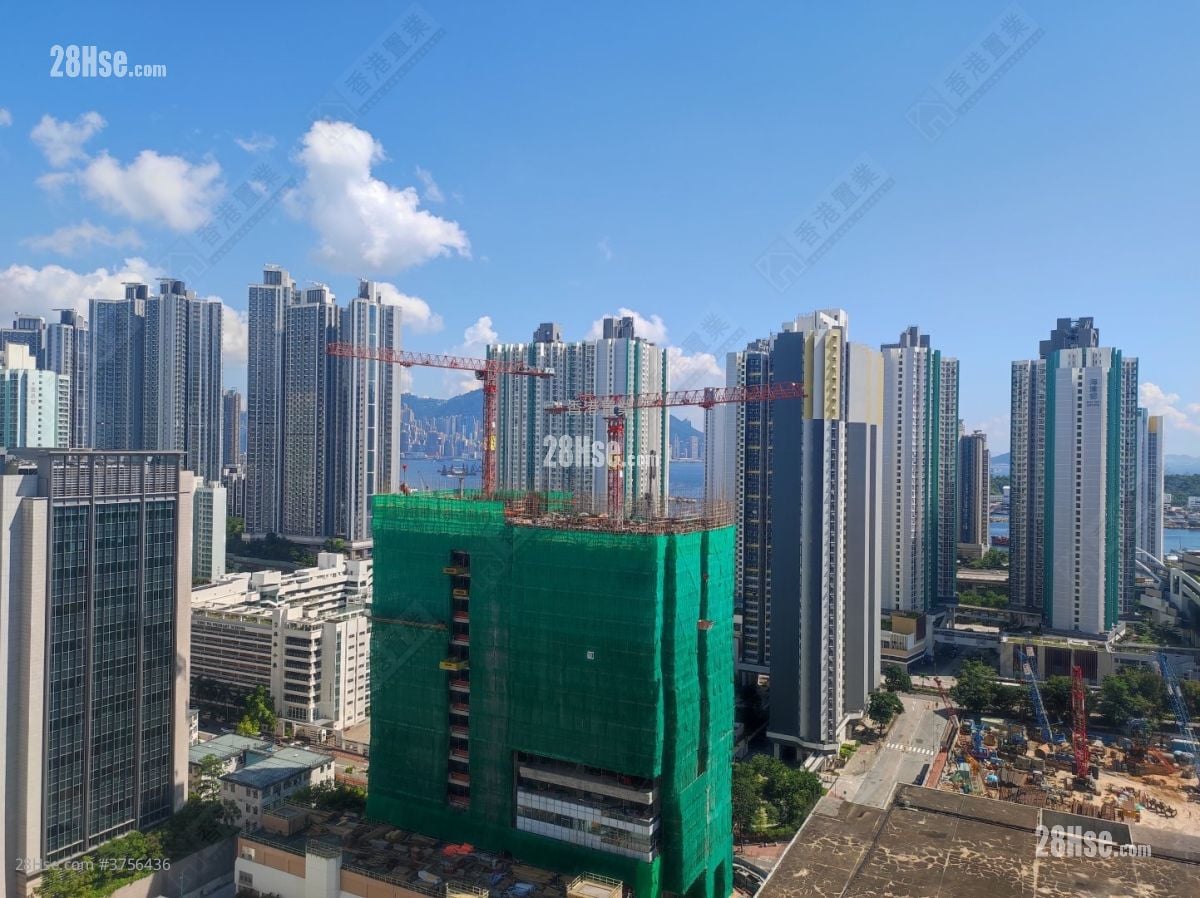 The Sparkle Sell 3 Bedrooms , 1 Bathroom 671 ft²