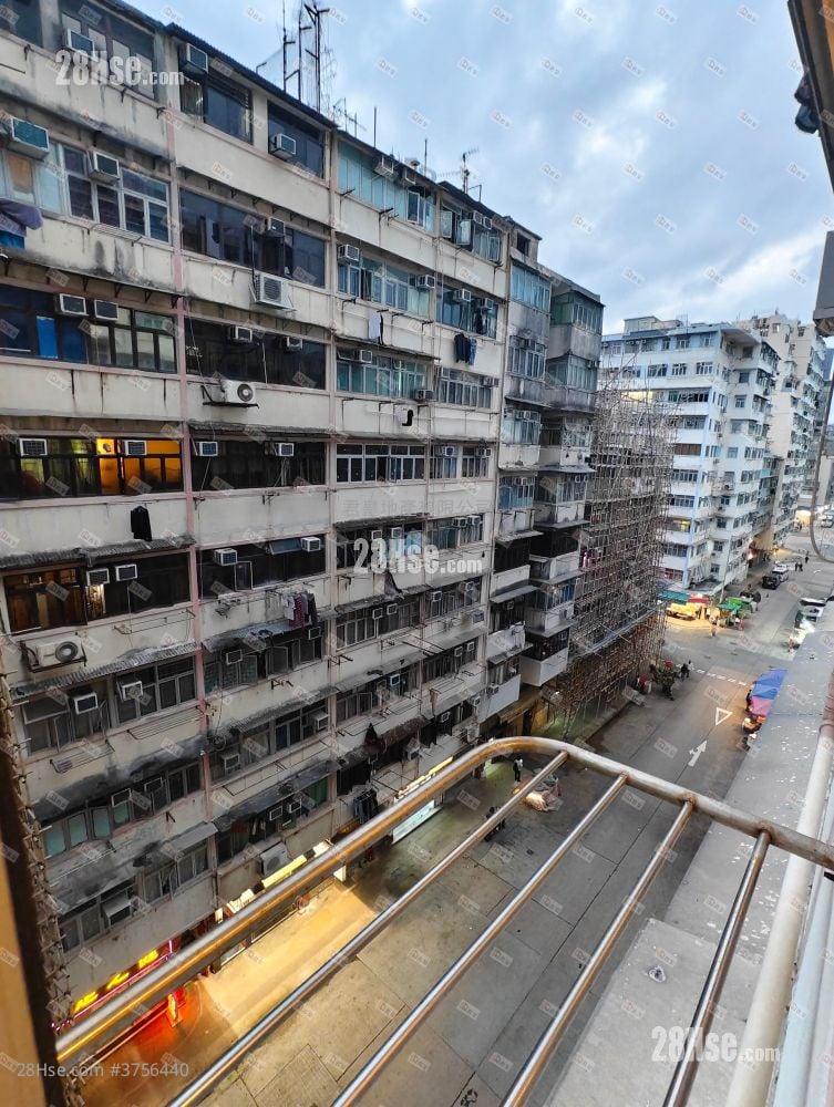 58 Ki Lung Street Sell 4 Bedrooms , 4 Bathrooms 682 ft²