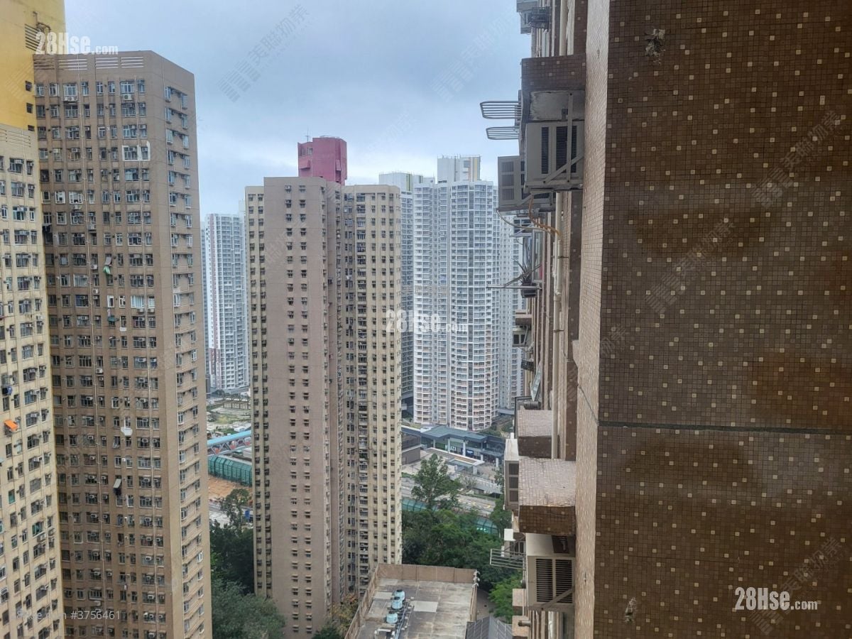 Lung Poon Court Sell 1 Bedroom 340 ft²