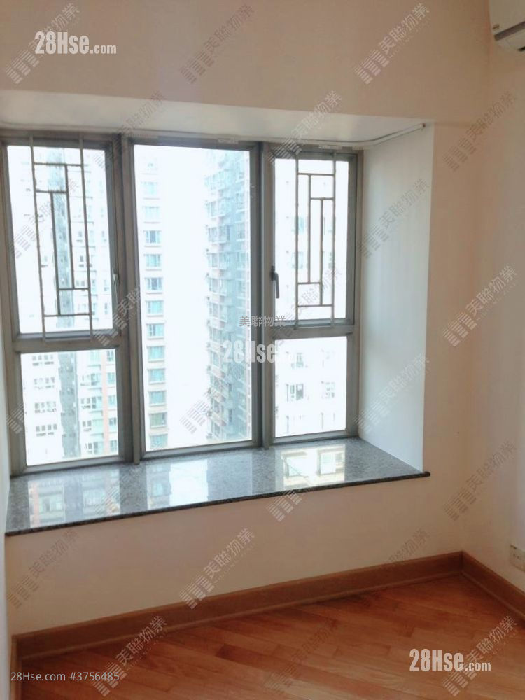 Park Central Sell 2 Bedrooms , 1 Bathroom 406 ft²