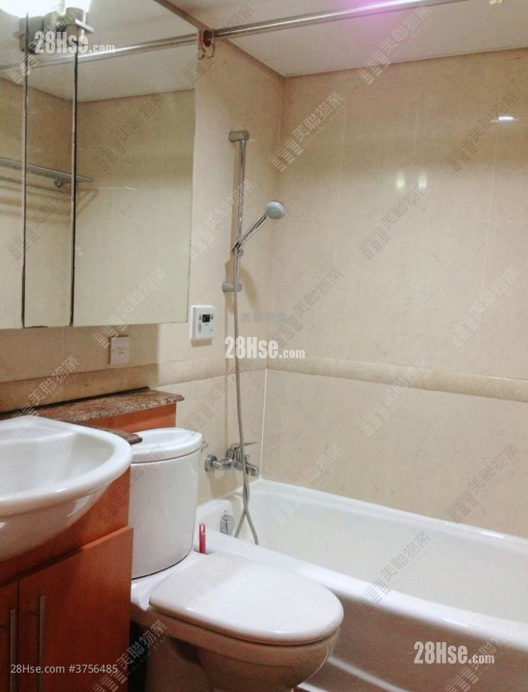 Park Central Sell 2 Bedrooms , 1 Bathroom 406 ft²