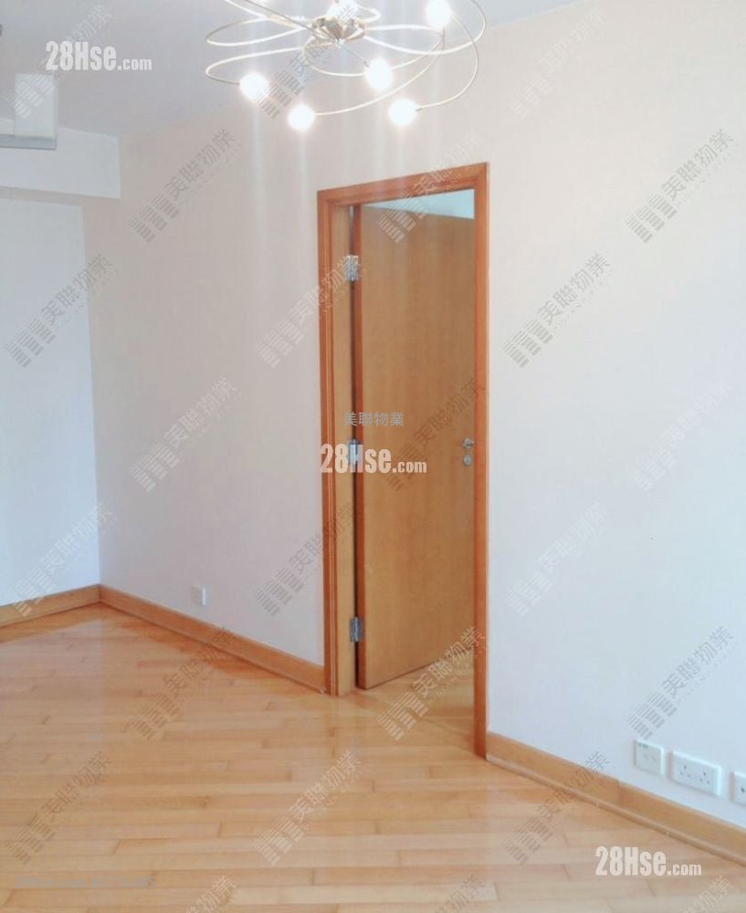 Park Central Sell 2 Bedrooms , 1 Bathroom 406 ft²