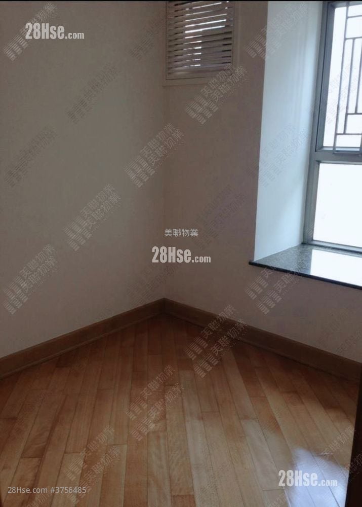 Park Central Sell 2 Bedrooms , 1 Bathroom 406 ft²