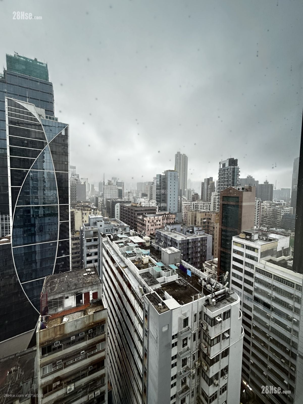 Topside Residence Rental 3 Bedrooms , 1 Bathroom 569 ft²