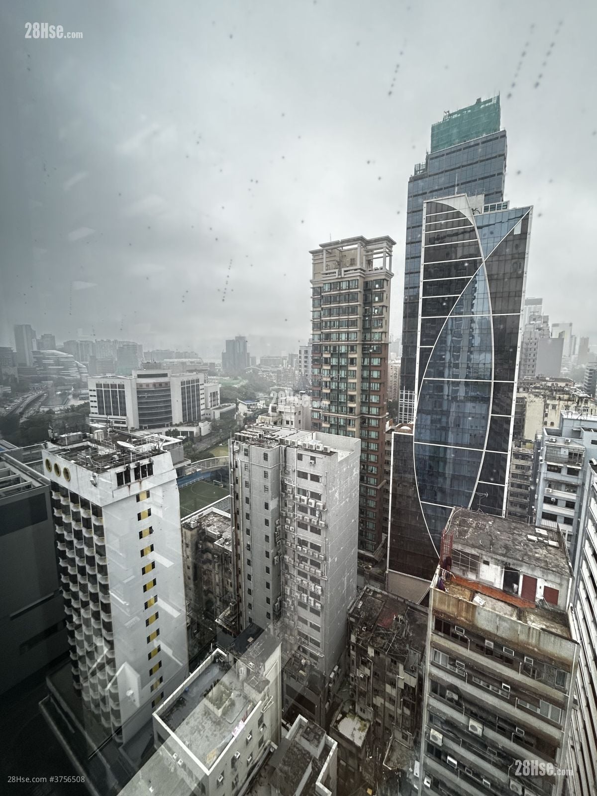 Topside Residence Rental 3 Bedrooms , 1 Bathroom 569 ft²