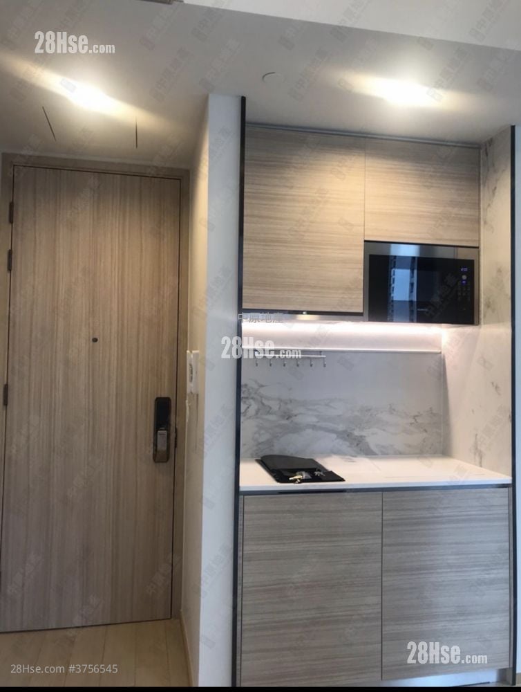 Edition 178 Sell Studio , 1 Bathroom 251 ft²