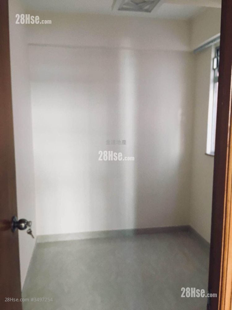 Sung King House Sell 3 Bedrooms , 1 Bathroom 616 ft²