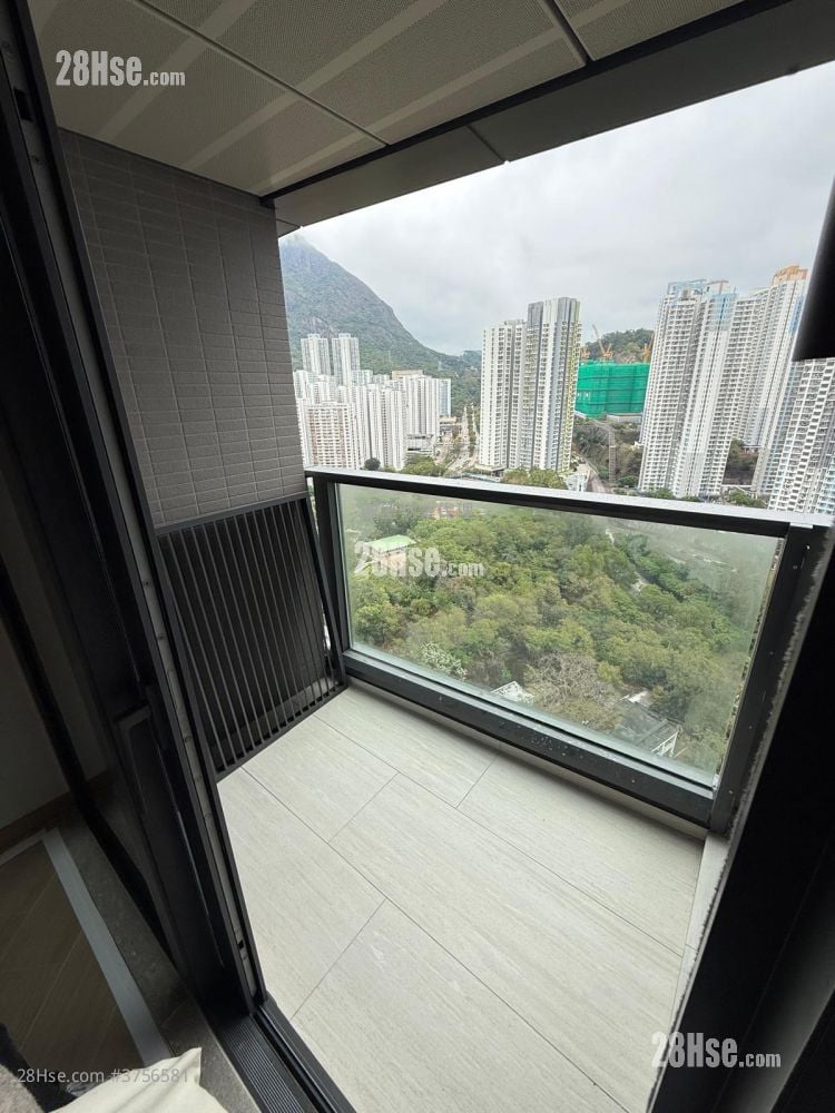 Uptown East Sell 1 Bedroom , 1 Bathroom 336 ft²