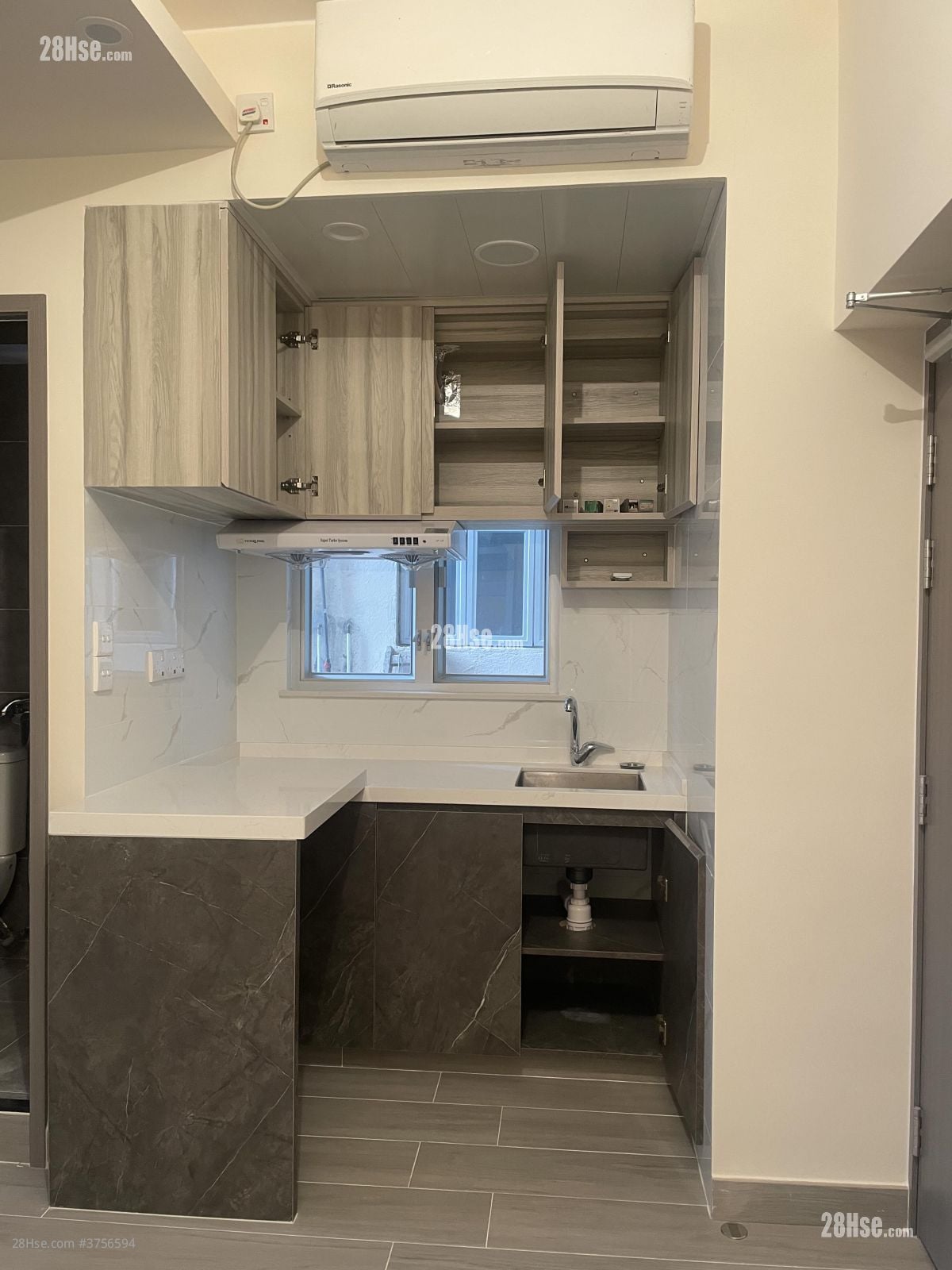 建业大楼 租盘 257 平方尺