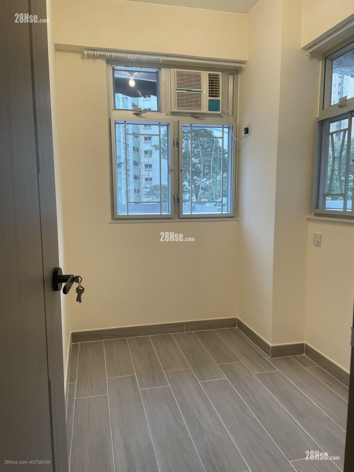 建业大楼 租盘 257 平方尺