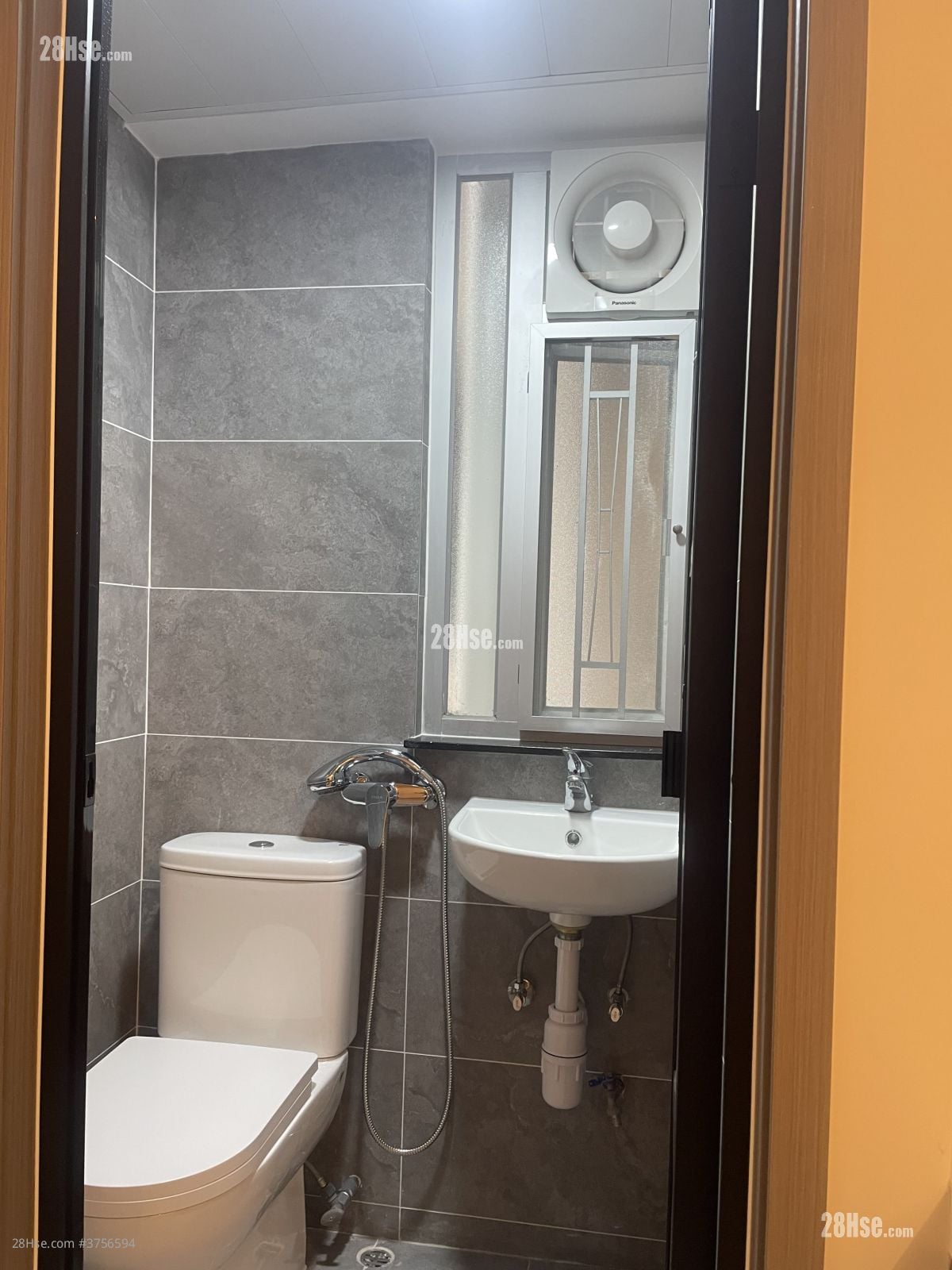 建业大楼 租盘 257 平方尺