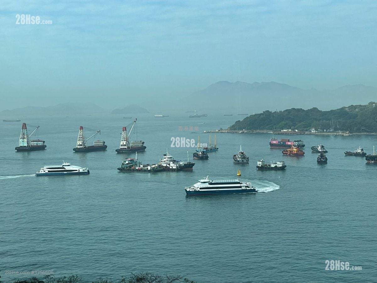 The Long Beach Sell 3 Bedrooms , 2 Bathrooms 790 ft²