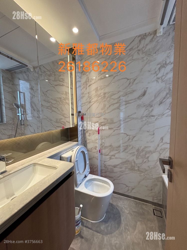 Grand Mayfair  Rental 2 Bedrooms , 1 Bathroom 478 ft²