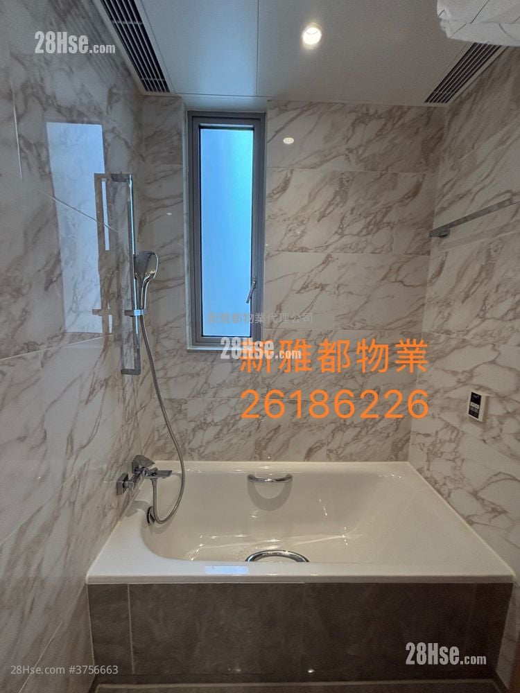 Grand Mayfair  Rental 2 Bedrooms , 1 Bathroom 478 ft²